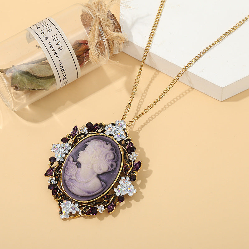 Wholesale Vintage Statue Hollow Pendant Alloy Diamond Necklace